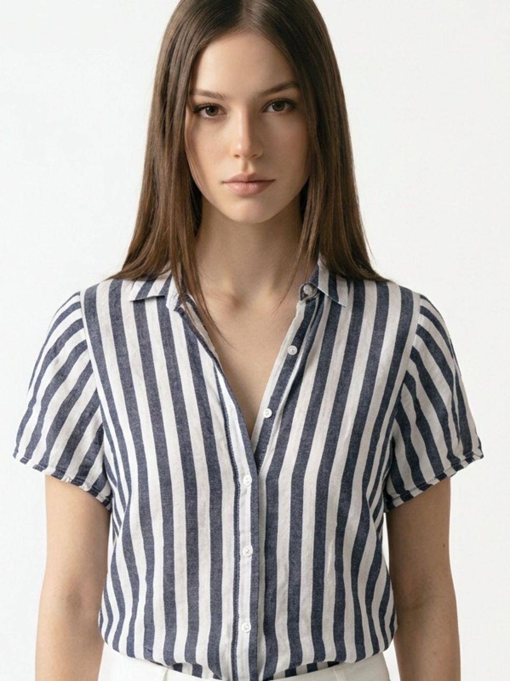 FOREVER 21 | Striped Short-Sleeve Button‑Down Shirt Open Back Women’s Size M